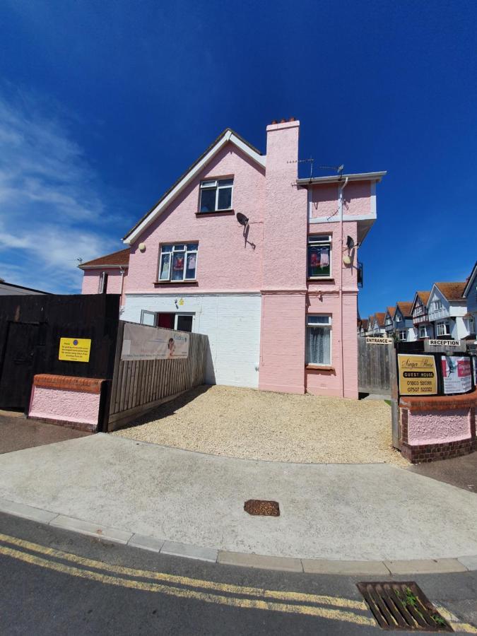Pink House ,Opposite Beach ,Sleeps 6 , 2 Bedroom Ground Floor Self Contained Garden Flat , Private Entrance , Kitchen , Guaranteed Parking ,Wifi , Movies ,Bathroom ,Fridge , Microwave ,Bedroom 1, Double Bed & 2 Single Beds ,Bedroom 2 , Double Bed Пейнтон Екстер'єр фото